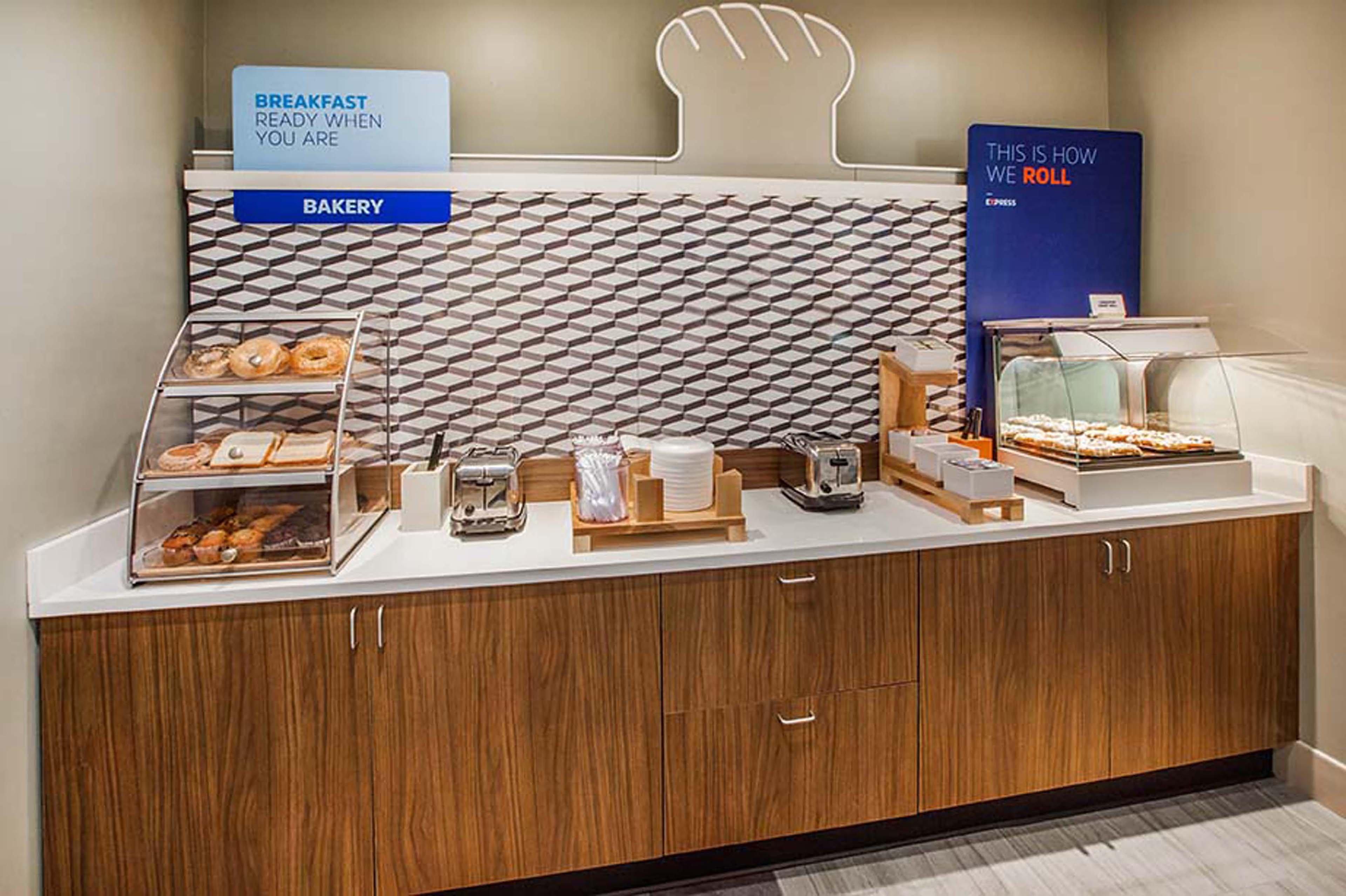 Holiday Inn Express Hotel & Suites-St. Paul By Ihg Vadnais Heights Esterno foto