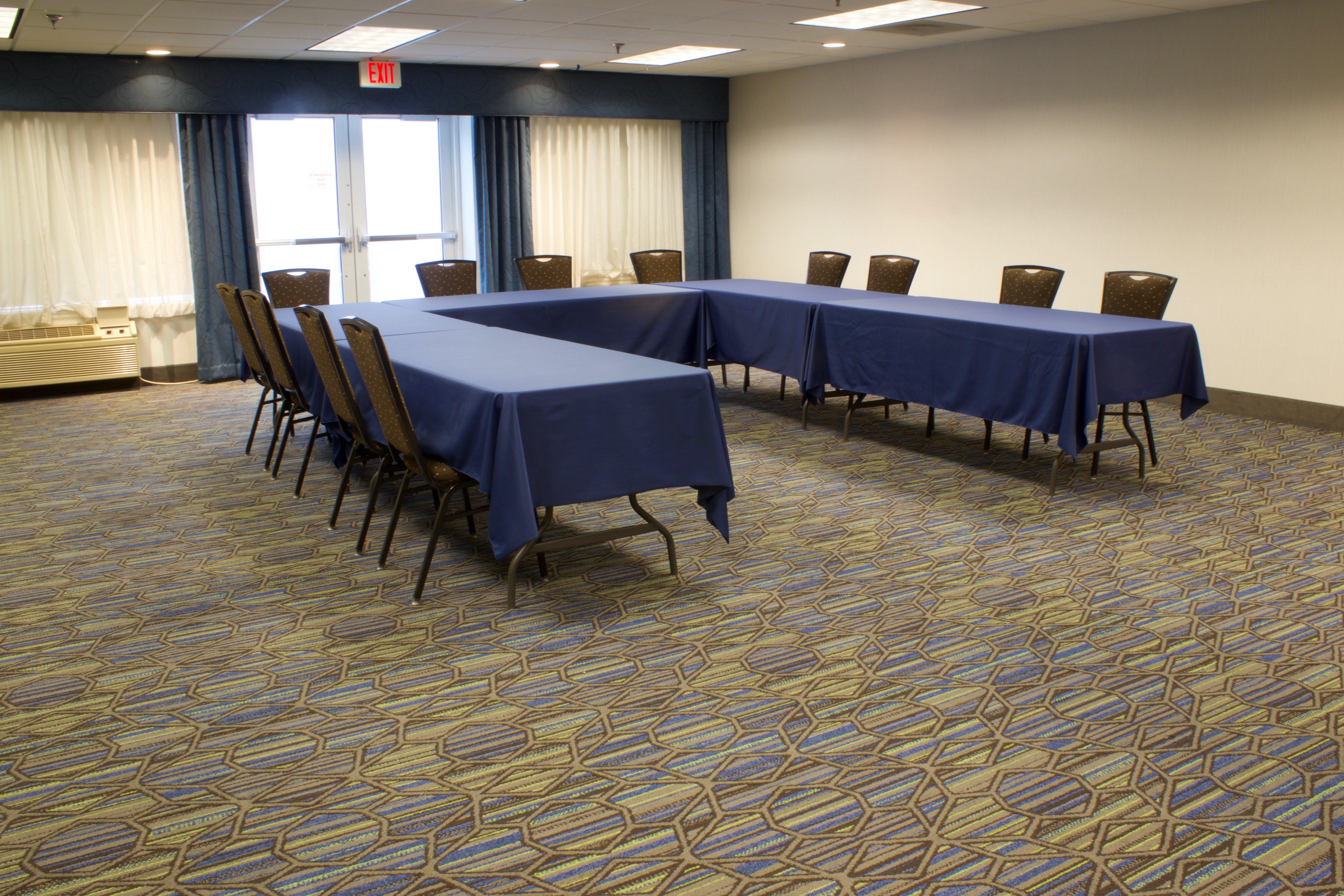 Holiday Inn Express Hotel & Suites-St. Paul By Ihg Vadnais Heights Esterno foto