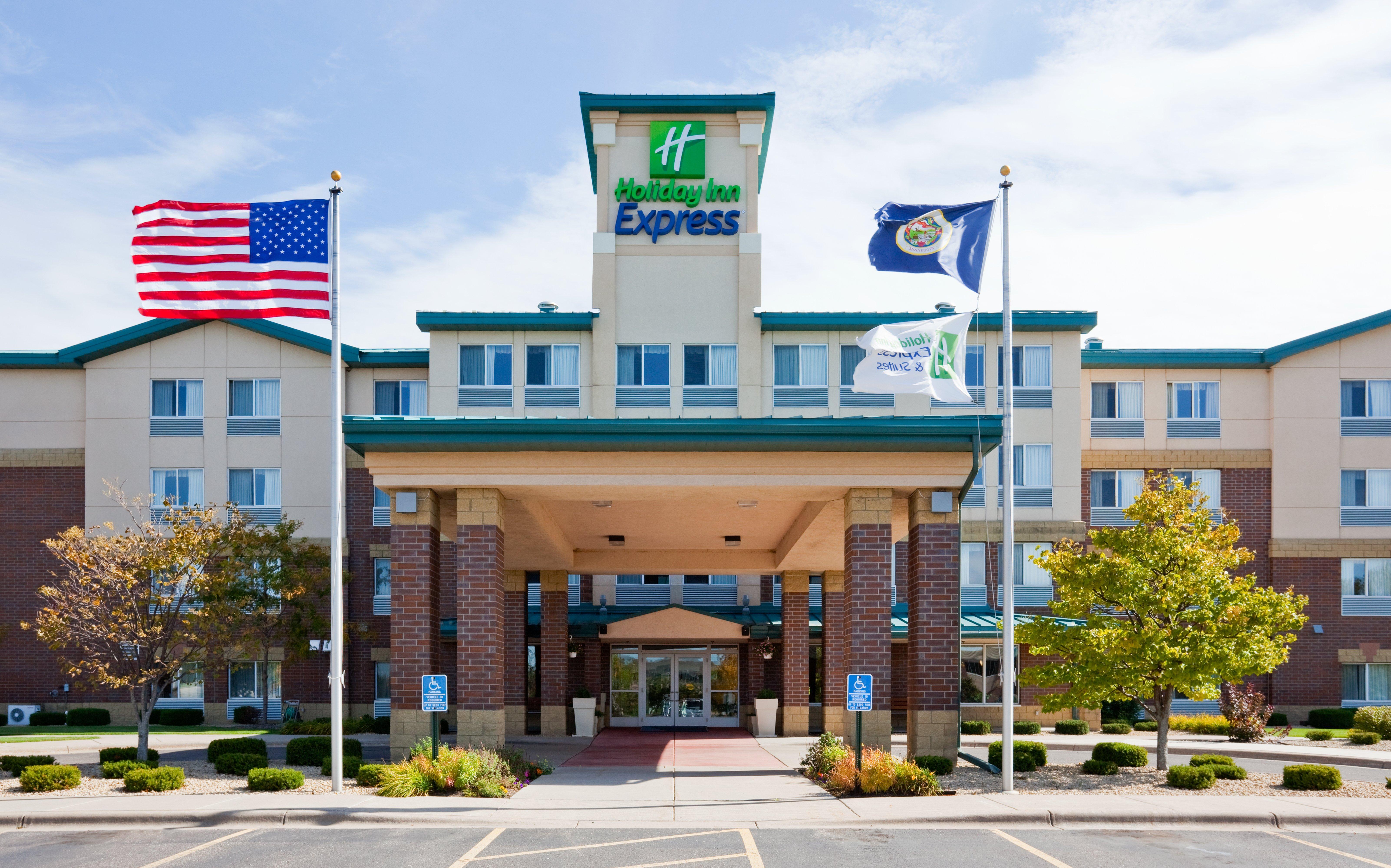 Holiday Inn Express Hotel & Suites-St. Paul By Ihg Vadnais Heights Esterno foto