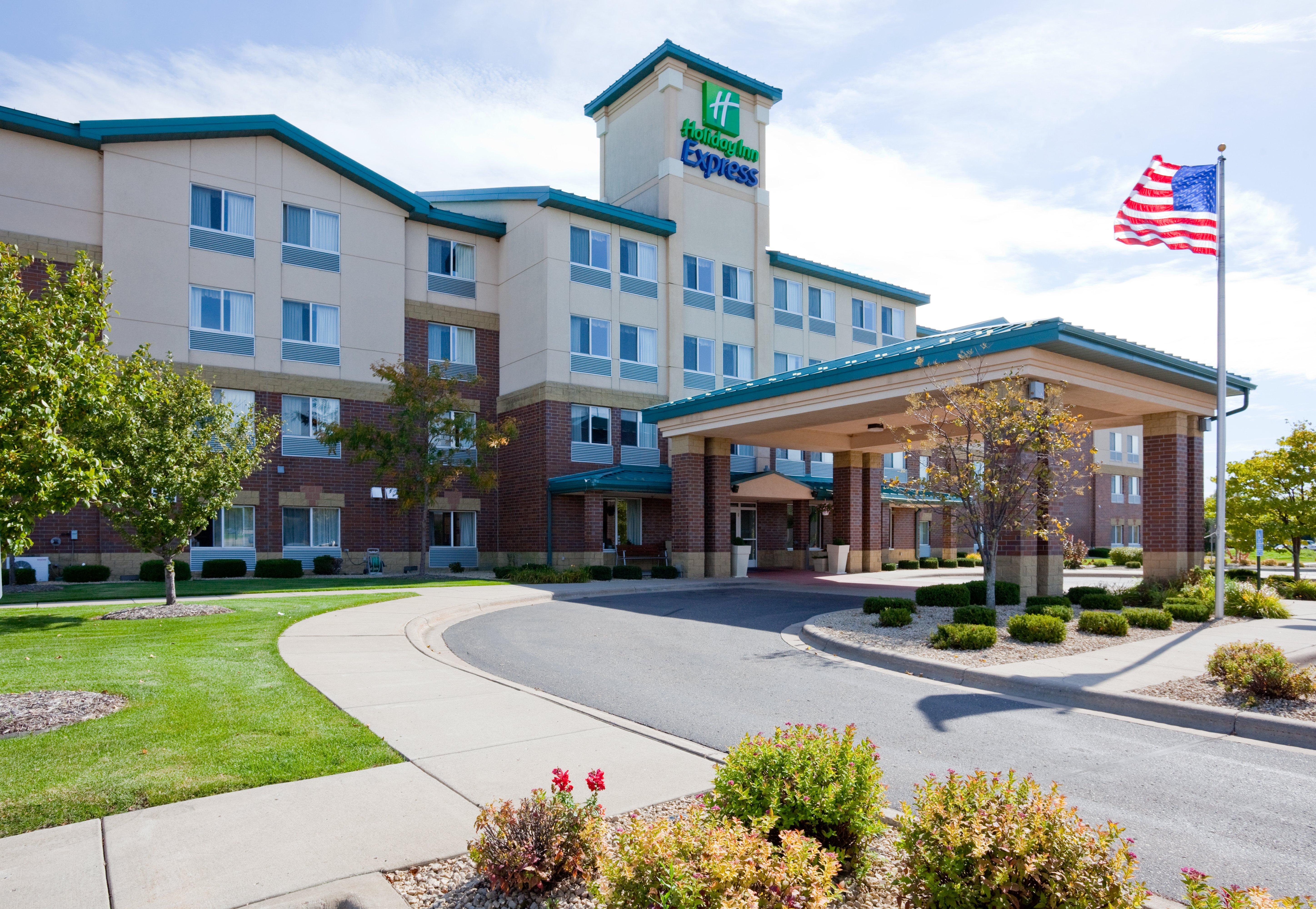 Holiday Inn Express Hotel & Suites-St. Paul By Ihg Vadnais Heights Esterno foto