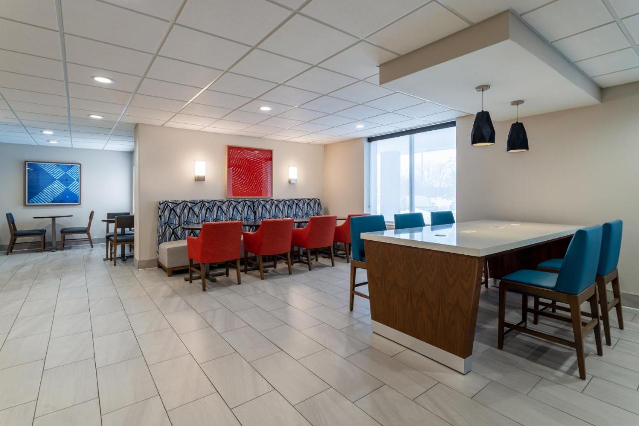 Holiday Inn Express Hotel & Suites-St. Paul By Ihg Vadnais Heights Esterno foto