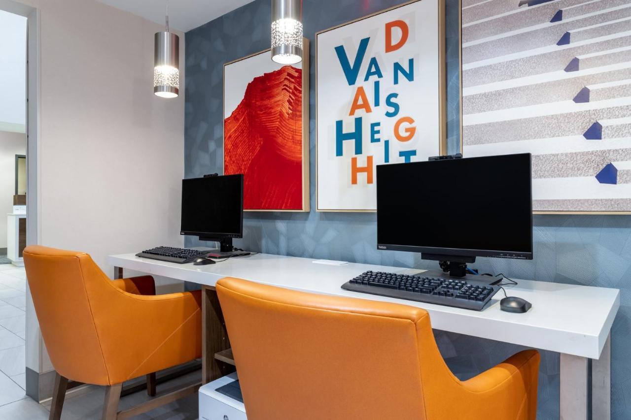 Holiday Inn Express Hotel & Suites-St. Paul By Ihg Vadnais Heights Esterno foto