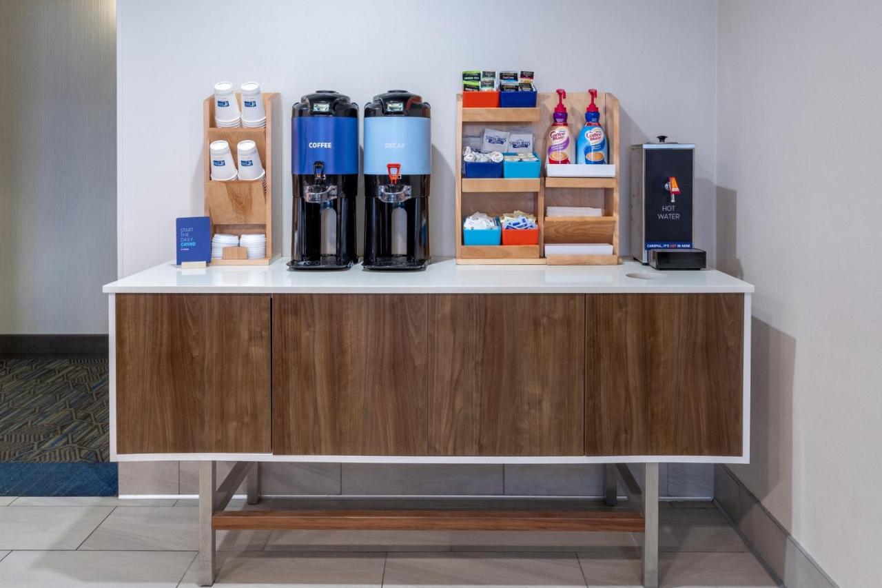 Holiday Inn Express Hotel & Suites-St. Paul By Ihg Vadnais Heights Esterno foto