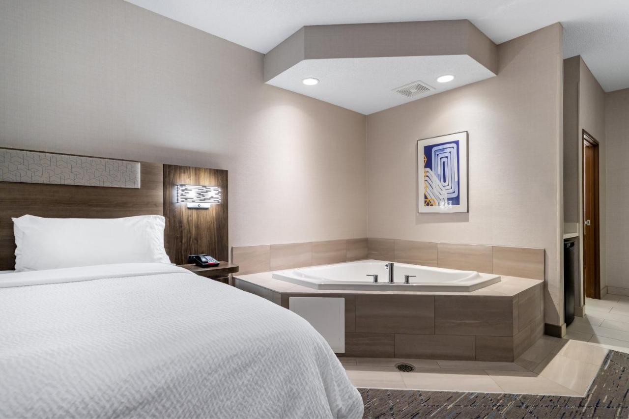 Holiday Inn Express Hotel & Suites-St. Paul By Ihg Vadnais Heights Esterno foto