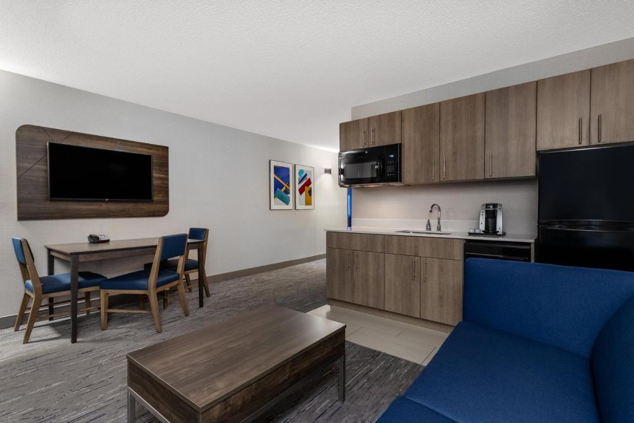 Holiday Inn Express Hotel & Suites-St. Paul By Ihg Vadnais Heights Esterno foto