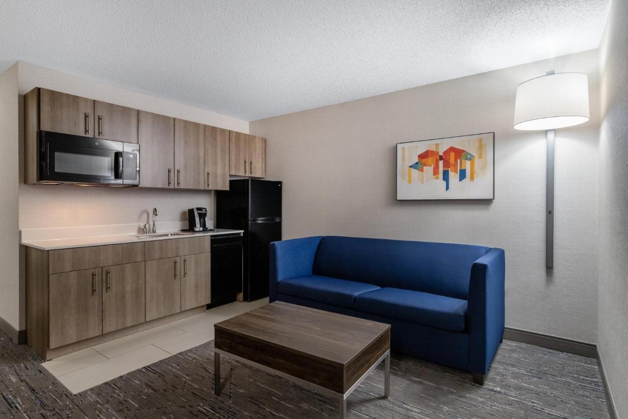 Holiday Inn Express Hotel & Suites-St. Paul By Ihg Vadnais Heights Esterno foto