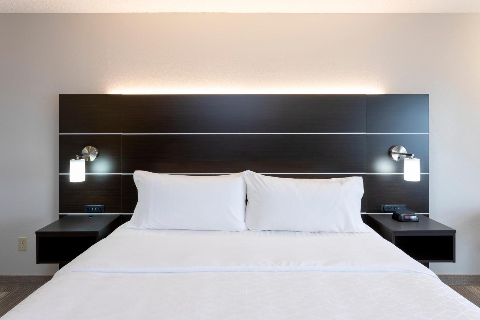 Holiday Inn Express Hotel & Suites-St. Paul By Ihg Vadnais Heights Esterno foto